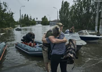 Ucraina: la Catena della Solidarietà sostiene le persone colpite dalle inondazioni